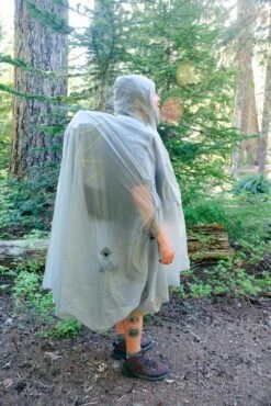 Six Moon Designs Gatewood Cape 19 Six Moon Designs Gatewood Cape -Camping Prix Réduits Magasin six moon design gatewood cape 02