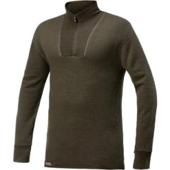 Woolpower Zip Turtleneck 400 -Camping Prix Réduits Magasin zip turtleneck 400 pine green male isolated